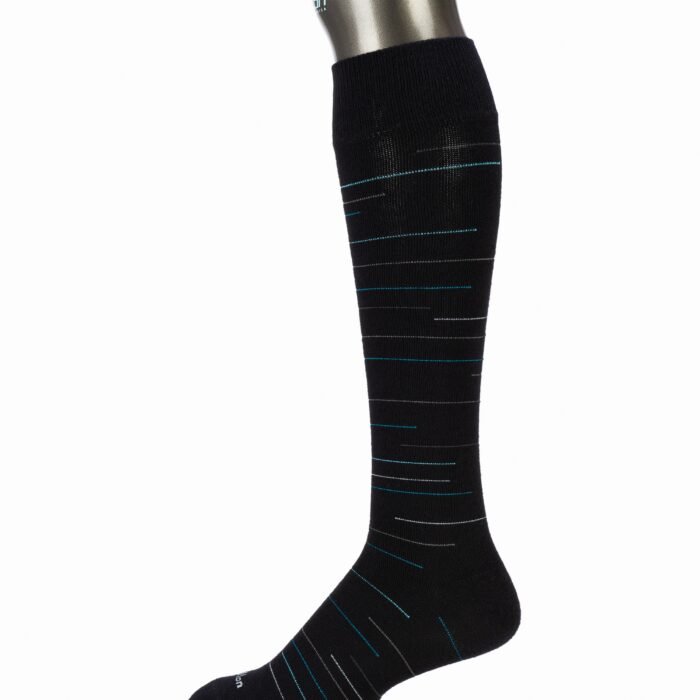 Media de compresion a la rodilla en bamboo diseno lineas intermitentes color negro Athlon Ref CMO216